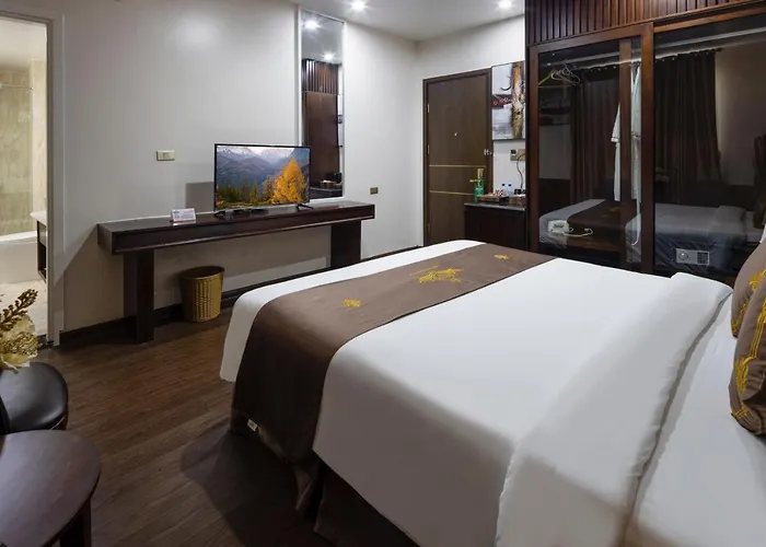 Khách sạn Diamond Luxury Hạ Long
