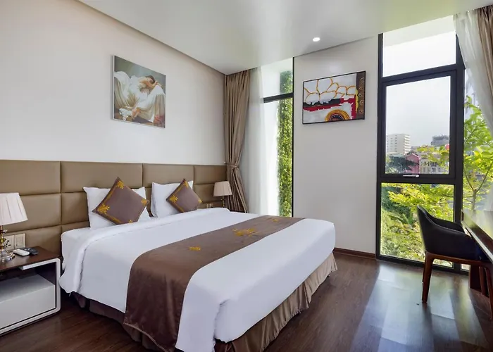 Diamond Luxury Khách sạn Hạ Long